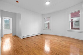 565 Carroll Ave in Bridgeport, CT - Building Photo - Building Photo