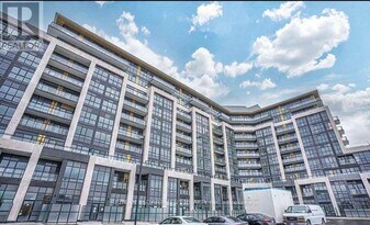 395 Dundas St W in Oakville, ON - Building Photo