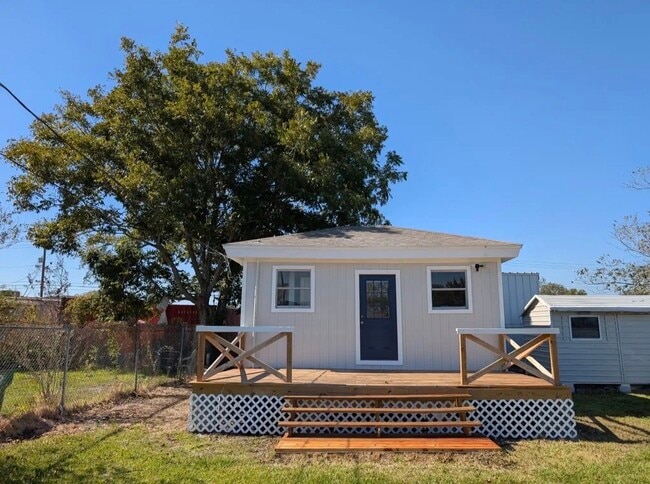 property at 2600 Shanks Rd