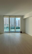 950 Brickell Bay Dr, Unit 2008 in Miami, FL - Building Photo - Building Photo