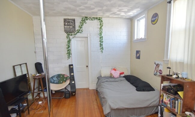 3 Melton Rd, Unit 2
