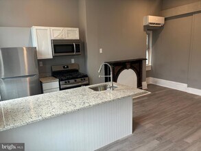 2124 Maryland Ave, Unit 5 in Baltimore, MD - Building Photo - Building Photo