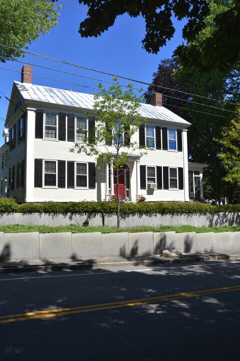41 Main St, Unit Apt # A in Topsham, ME - Foto de edificio