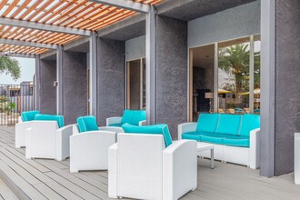 Aqua Apartments in Tempe, AZ - Foto de edificio - Building Photo