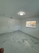 5962 NW 19th St in Lauderhill, FL - Building Photo - Building Photo