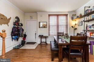 916 S 25th St in Philadelphia, PA - Building Photo