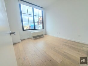 NORTHERN BOULEVARD, Unit PHM in Queens, NY - Foto de edificio - Building Photo