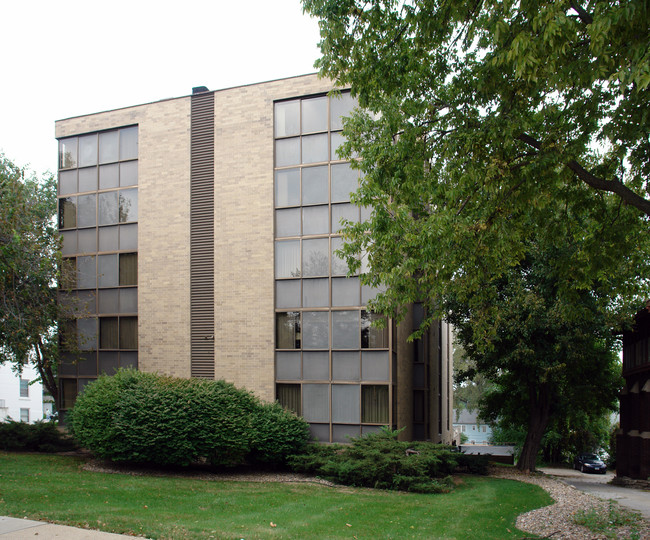 Grand at 36th in Des Moines, IA - Foto de edificio - Building Photo