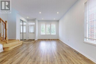 101 James Parrott Ave in Markham, ON - Building Photo - Building Photo