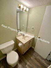 121 Cambridge Meadows Ln in Belton, MO - Building Photo - Building Photo