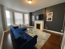 2244 N Dayton St in Chicago, IL - Building Photo