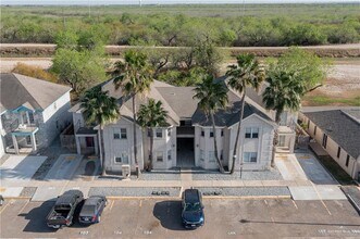 16 Oasis Dr in Mission, TX - Building Photo - Building Photo