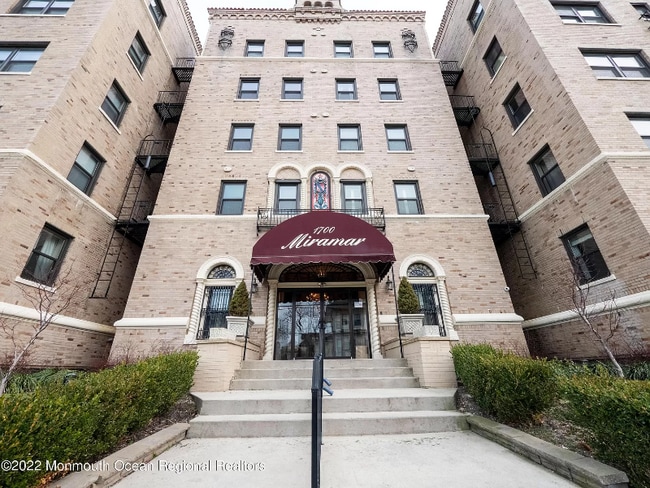 property at 1700 Webb St