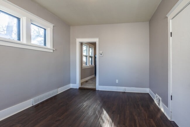 4011 Saratoga St in Omaha, NE - Building Photo - Building Photo