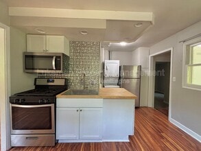 217 Wallace Ave in Kalamazoo, MI - Building Photo - Building Photo