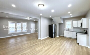 2432 Steele Ave in Columbus, OH - Building Photo - Building Photo