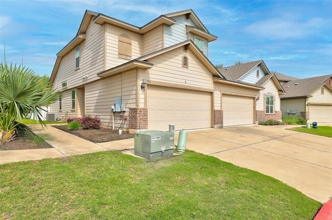 property at 711 Rolling Oak Dr