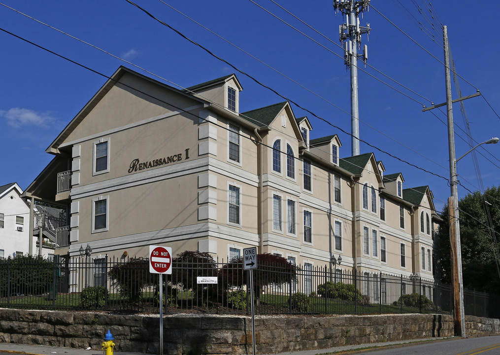 Renaissance I in Knoxville, TN - Foto de edificio