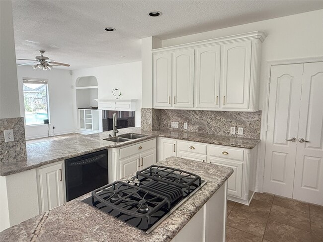 property at 5615 Bent Arbor Ln