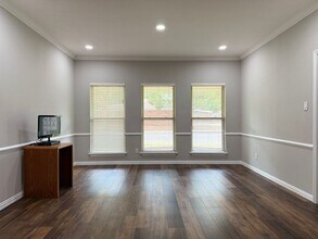 3612 Oakridge Dr in Midland, TX - Foto de edificio - Building Photo