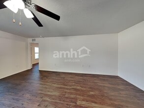 1222 Brenton Leaf Dr in Ruskin, FL - Foto de edificio - Building Photo