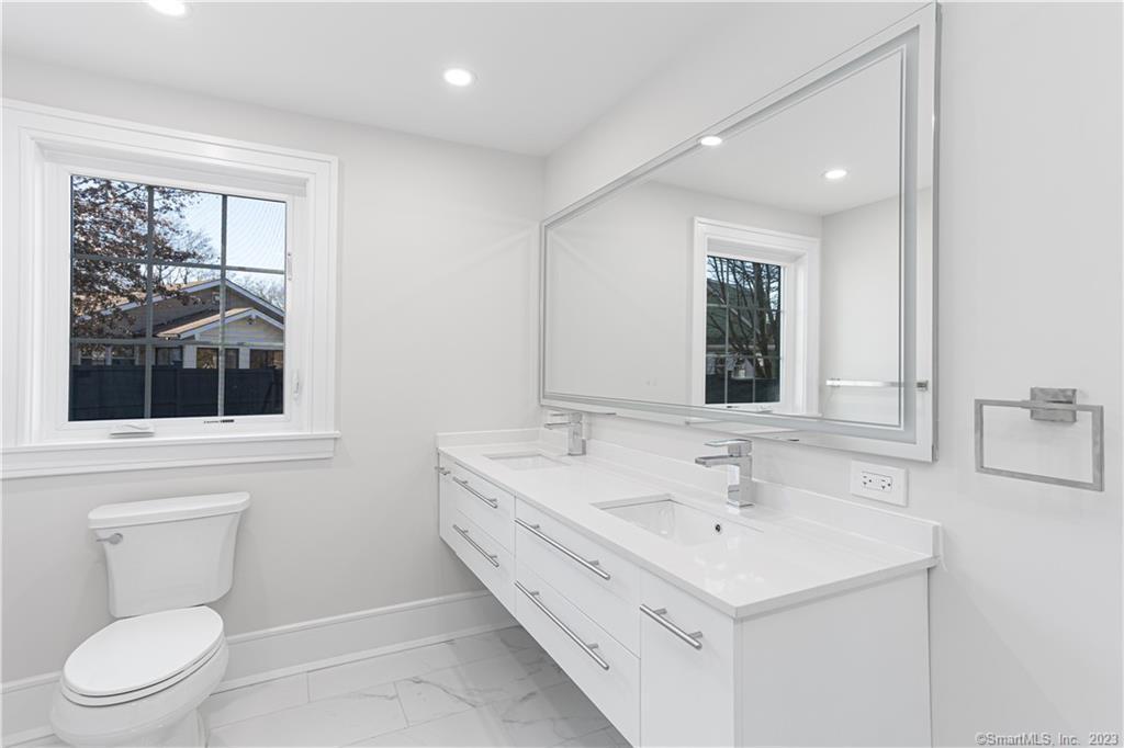 40 Poe Ct in Fairfield, CT - Building Photo