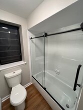 100 Lakeview Ave-Unit -3B in Clifton, NJ - Foto de edificio - Building Photo