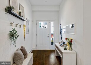 6707 Cinnaminson Ct in Philadelphia, PA - Foto de edificio - Building Photo