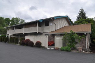 Vistabrook Townhomes in Portland, OR - Building Photo - Building Photo