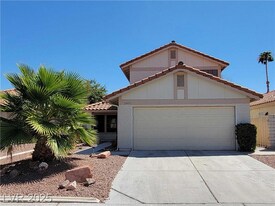 2451 Muirfield Ave in Henderson, NV - Building Photo