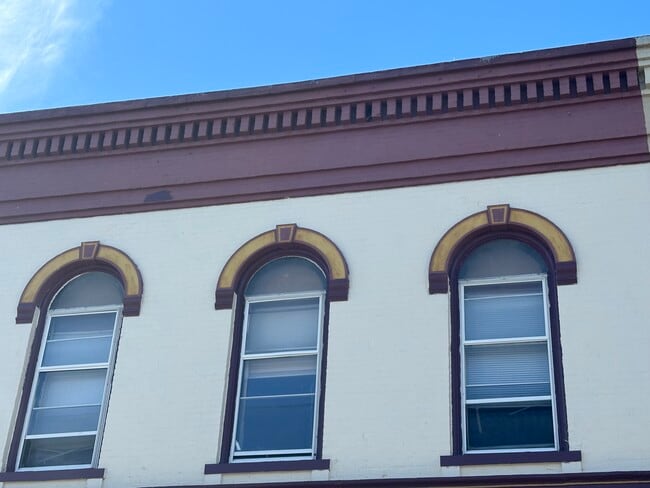 108 Main St