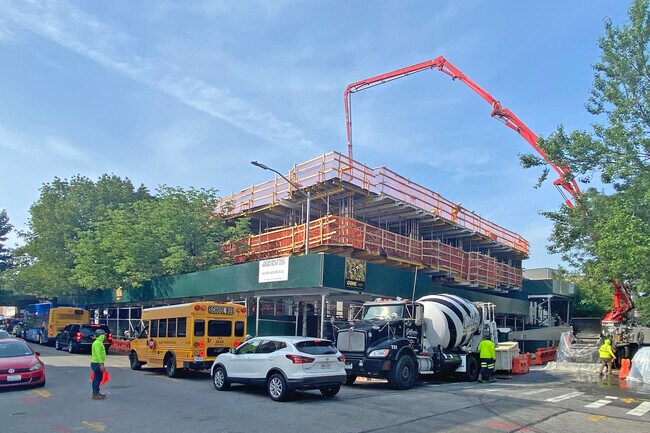 146-150 Bayard St in Brooklyn, NY - Building Photo - Building Photo