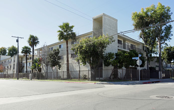 Budlong Apartments in Los Angeles, CA - Building Photo - Building Photo