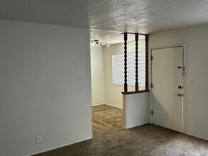 13200 Mountain Rd NE in Albuquerque, NM - Building Photo - Building Photo