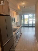 120-1120 Eagle Rock Way in Vaughan, ON - Building Photo - Building Photo