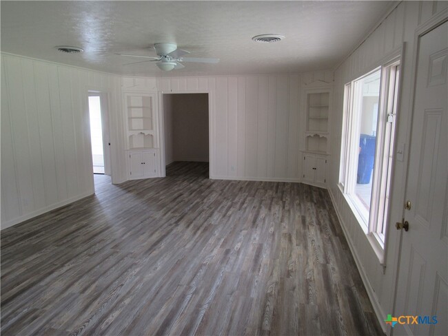 402 Hill St in Copperas Cove, TX - Building Photo - Building Photo