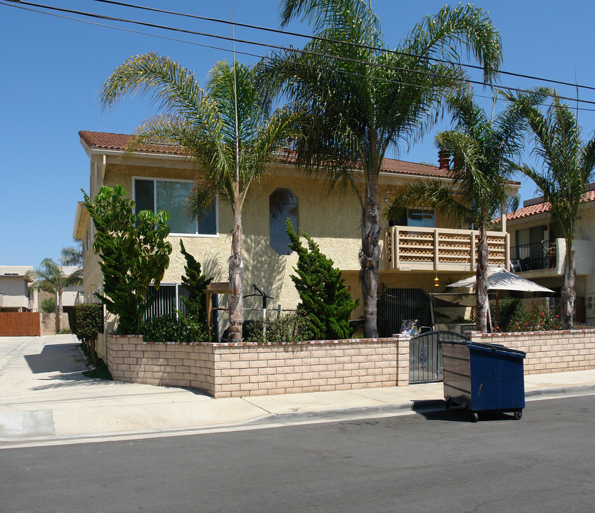 16772 Hoskins St in Huntington Beach, CA - Building Photo