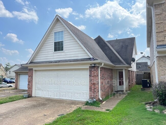 9221 Lazzini Cove in Cordova, TN - Building Photo - Building Photo