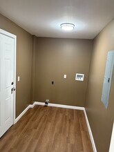 214 N Poplar St in Adel, GA - Building Photo - Building Photo