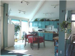 308 Miracle Strip Pky SW, Unit 16C in Fort Walton Beach, FL - Building Photo - Building Photo
