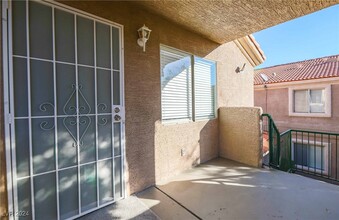 6557 McRae Ave-Unit -202 in Las Vegas, NV - Building Photo - Building Photo