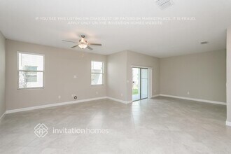 2889 Coach Manors Way in New Port Richey, FL - Building Photo - Building Photo
