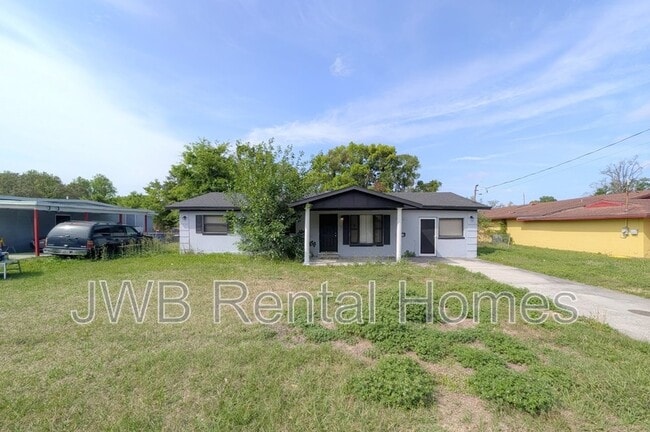 7762 Lake Park Dr in Jacksonville, FL - Building Photo - Building Photo