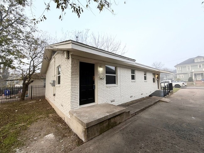 property at 2006 Gorman Ave