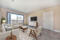 Stonebridge Apartments in Modesto, CA - Building Photo - Building Photo