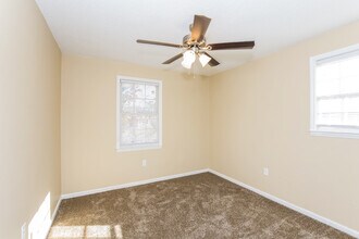 7671 Mendelwood Dr in North Charleston, SC - Building Photo - Building Photo