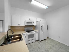 15417 Bellamar Cir in Ft. Myers, FL - Building Photo - Building Photo