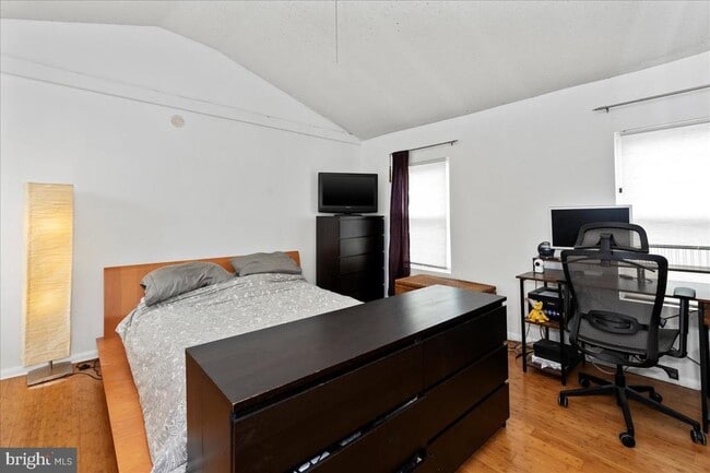 2623 E Huntingdon St in Philadelphia, PA - Building Photo - Building Photo