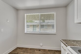 2117 E 3300 S, Unit Apt F in Salt Lake City, UT - Building Photo - Building Photo