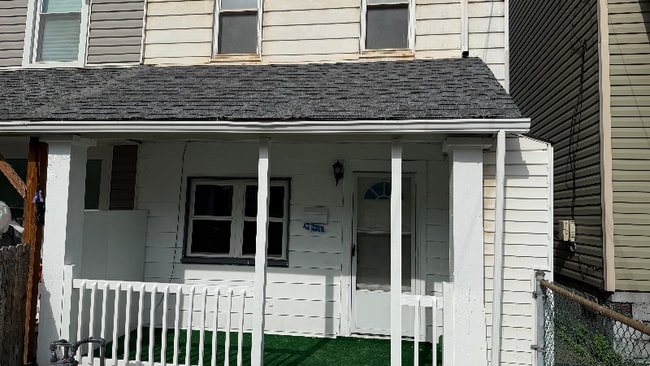 property at 158 Orchard St